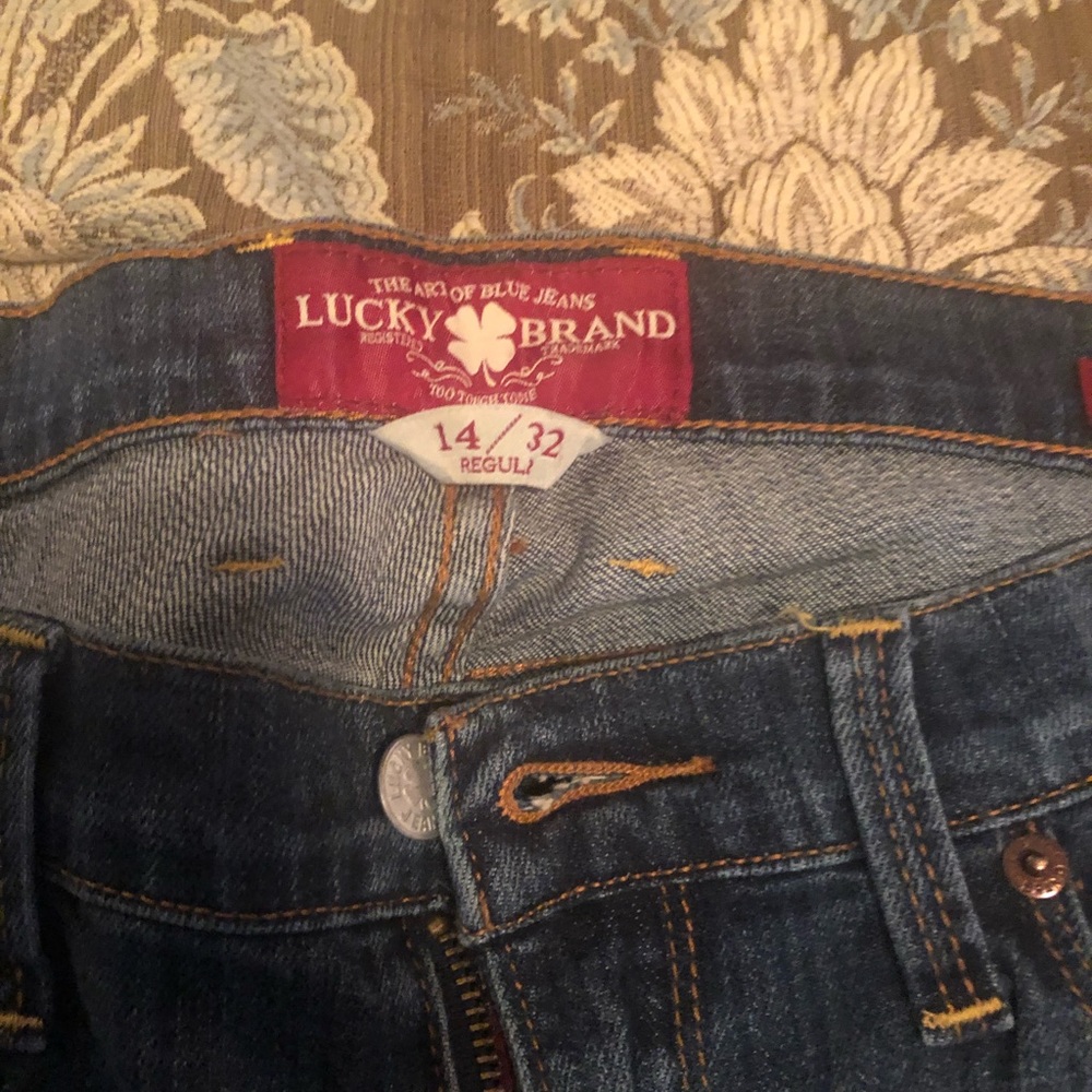 Lucky Jeans